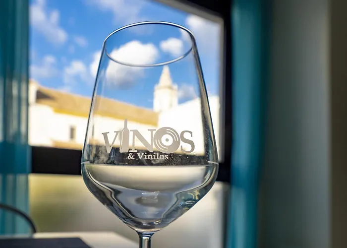 Vinos & Vinilos By H