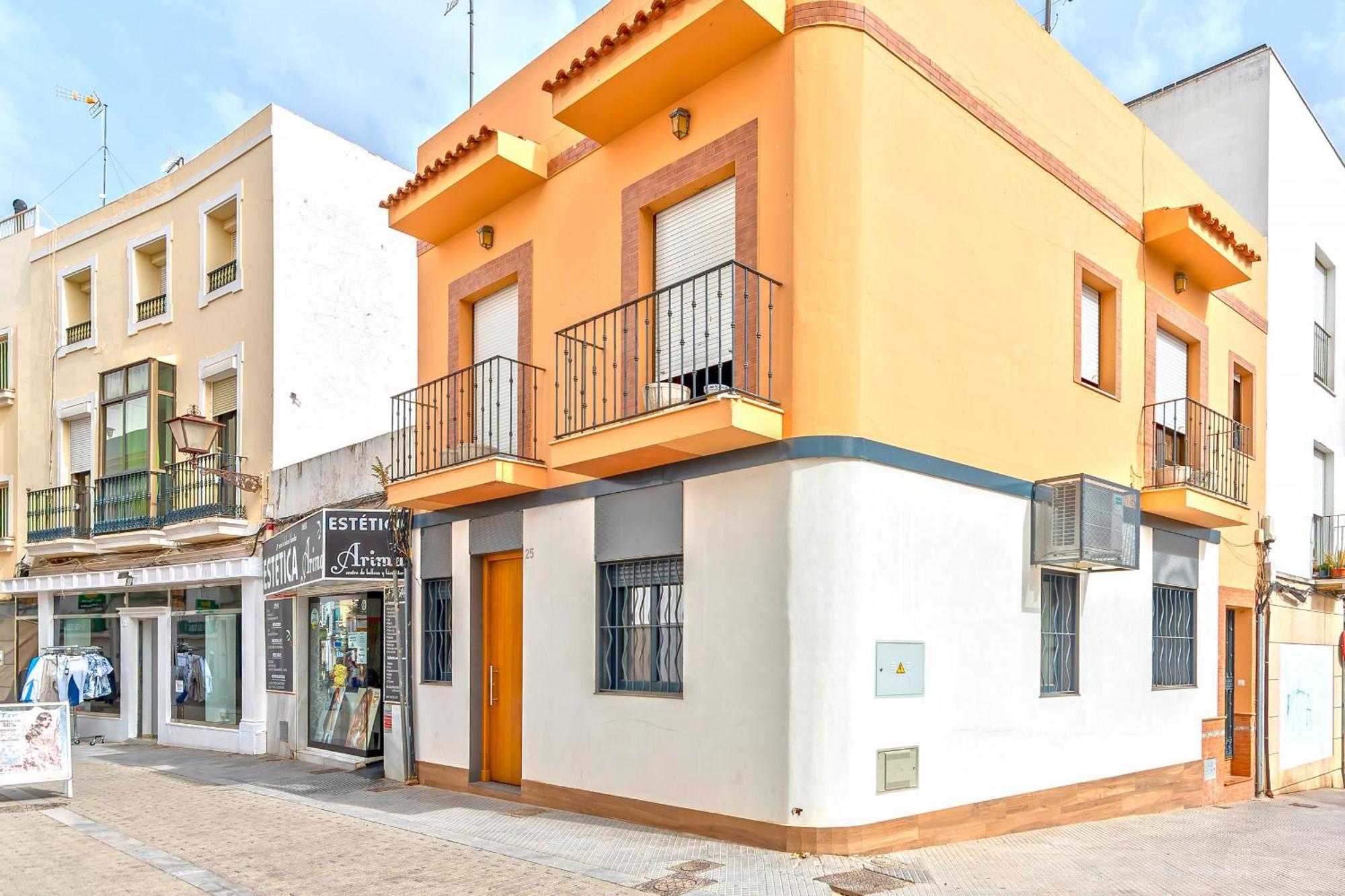 Vinos & Vinilos By H Ayamonte